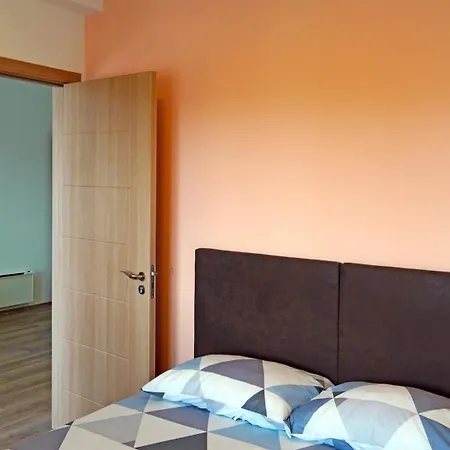 Bramar Apartment *