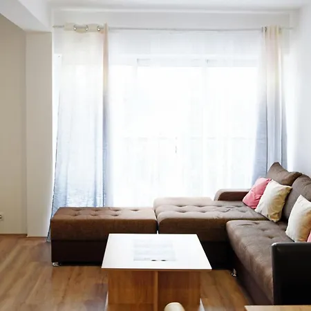 Bramar Apartment